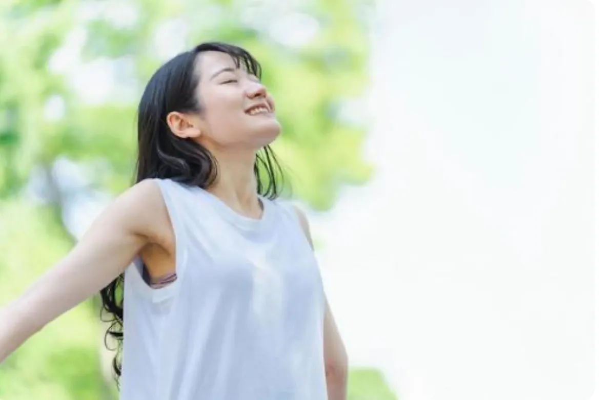 力を抜ける人ほど、顔は整う　ailes式　before・after 新宿・食いしばり・骨盤矯正・小顔矯正・顎関節症・顔の左右差ならailesシンメトリー矯正院